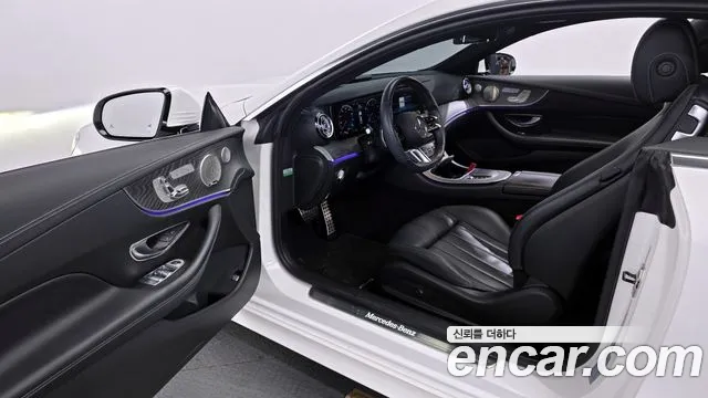 Mercedes-Benz E-Class 2022 — фото 10