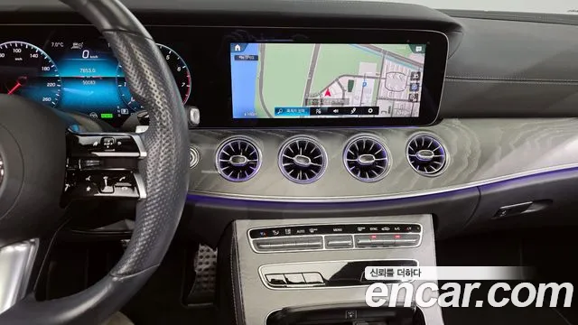 Mercedes-Benz E-Class 2022 — фото 13