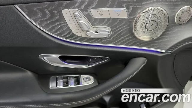 Mercedes-Benz E-Class 2022 — фото 14