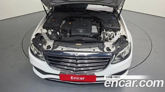 Mercedes-Benz E-Class 2019 — фото 6