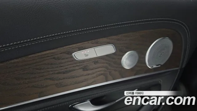 Mercedes-Benz E-Class 2019 — фото 18