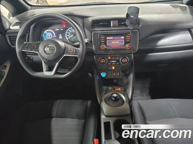 Nissan Leaf 2019 — фото 11