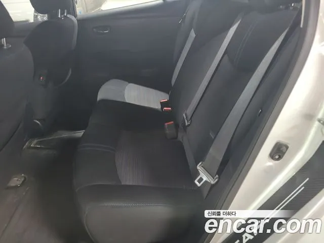 Nissan Leaf 2019 — фото 12