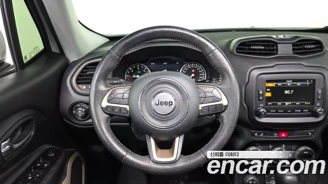 Jeep Renegade 2015 — фото 13
