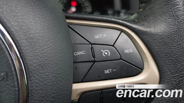 Jeep Renegade 2015 — фото 18
