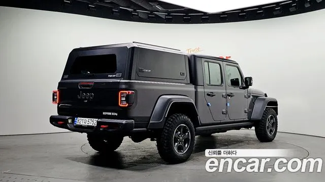 Jeep Gladiator 2022 — фото 2
