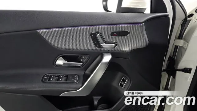 Mercedes-Benz A-Class 2021 — фото 18