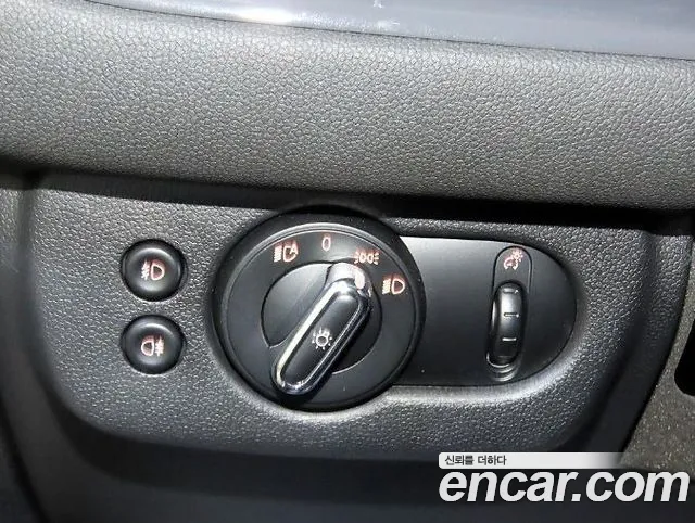 Mini Clubman 2021 — фото 13