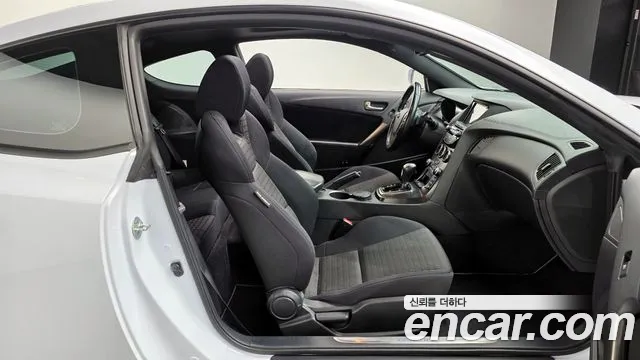 Hyundai Genesis 2015 — фото 10