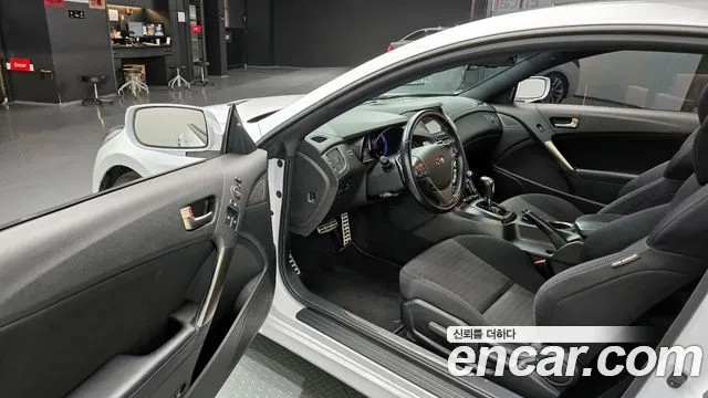 Hyundai Genesis 2015 — фото 11