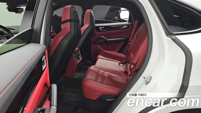 Porsche Cayenne 2021 — фото 12