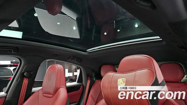 Porsche Cayenne 2021 — фото 16