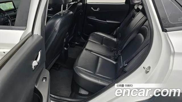 Hyundai Kona 2022 — фото 12