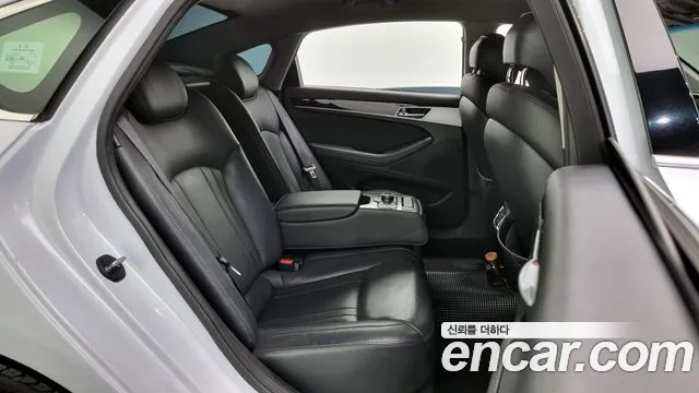 Hyundai Genesis 2015 — фото 12