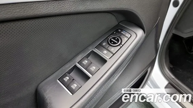 Hyundai Genesis 2015 — фото 18