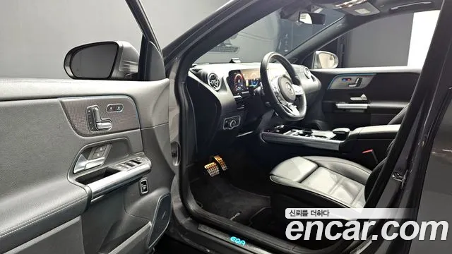 Mercedes-Benz EQA 2023 — фото 12