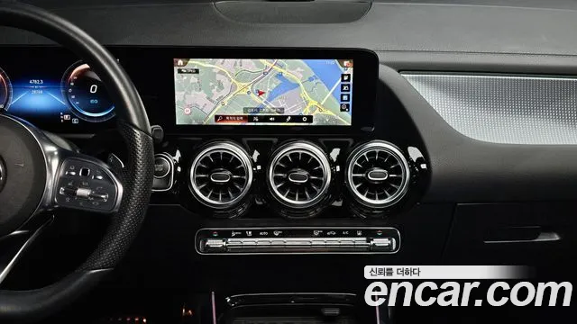 Mercedes-Benz EQA 2023 — фото 15