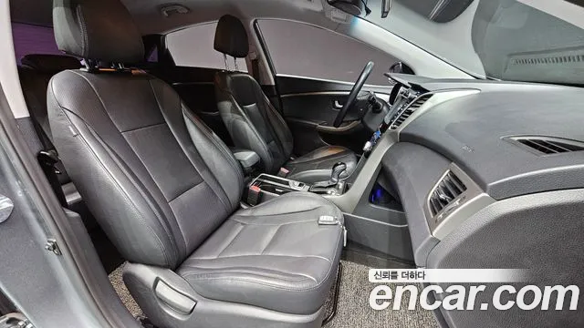 Hyundai i30 2016 — фото 10