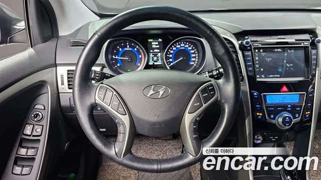 Hyundai i30 2016 — фото 13