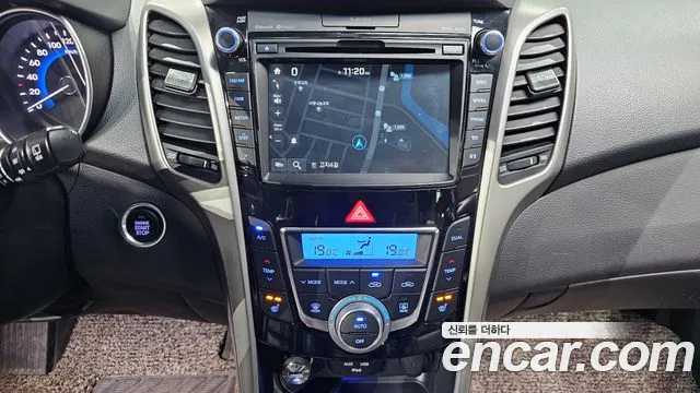 Hyundai i30 2016 — фото 15