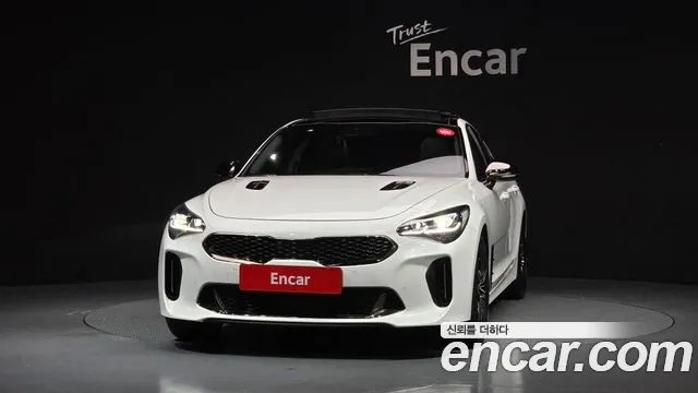 Kia Stinger 2023 — фото 3
