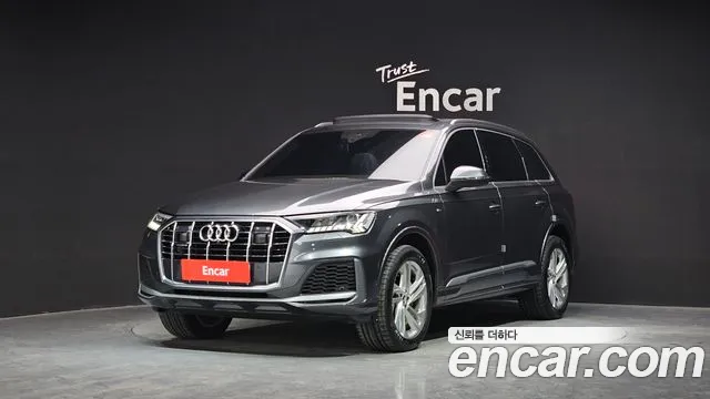 Audi Q7 2021 — фото 1