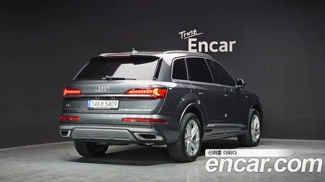 Audi Q7 2021 — фото 2