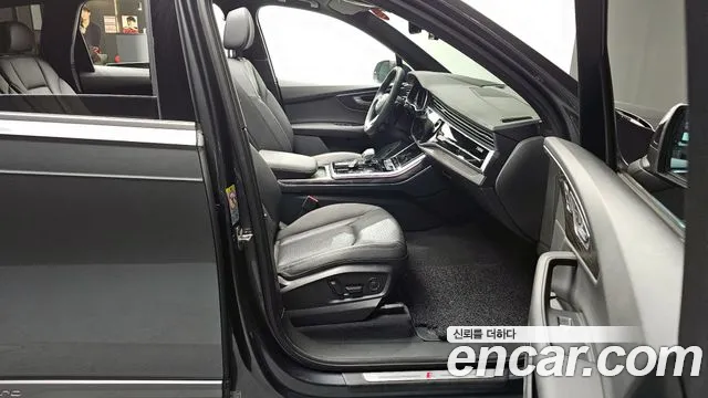 Audi Q7 2021 — фото 11