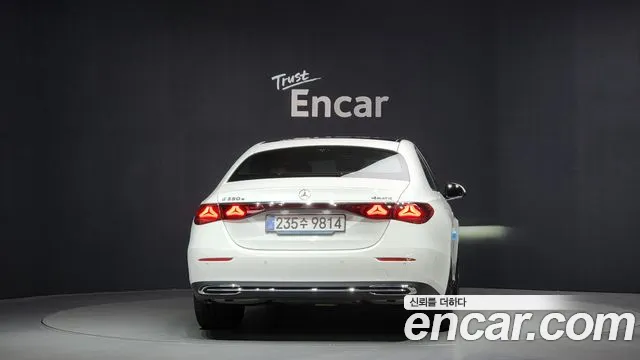 Mercedes-Benz E-Class 2025 — фото 4