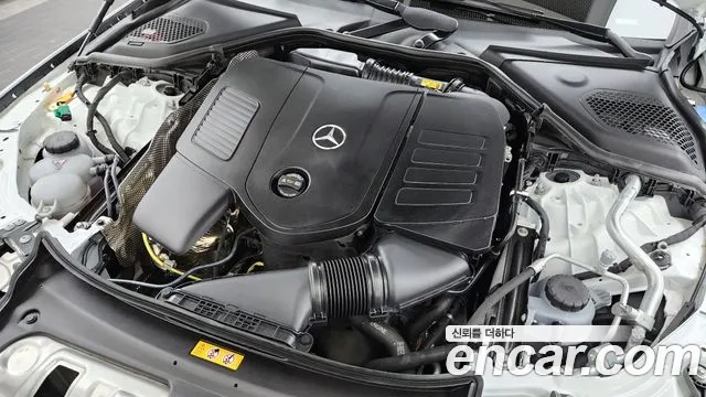Mercedes-Benz E-Class 2025 — фото 6