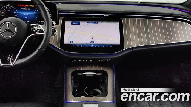 Mercedes-Benz E-Class 2025 — фото 14