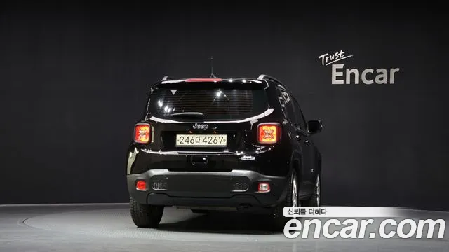 Jeep Renegade 2019 — фото 4