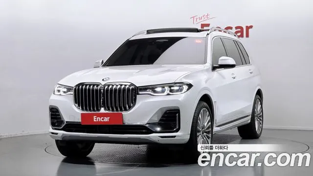 BMW X7 2022 — фото 1
