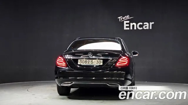 Mercedes-Benz C-Class 2018 — фото 4