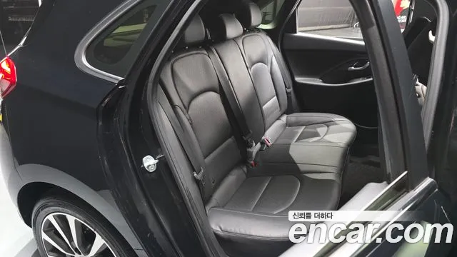 Hyundai i30 2018 — фото 11