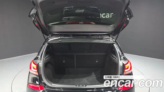 Hyundai i30 2018 — фото 20