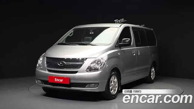 Hyundai Starex 2015 — фото 1