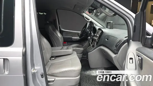 Hyundai Starex 2015 — фото 11
