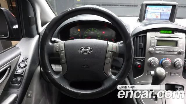 Hyundai Starex 2015 — фото 13