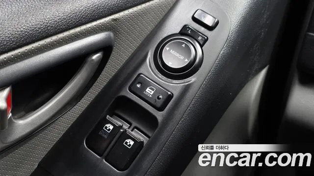 Hyundai Starex 2015 — фото 18