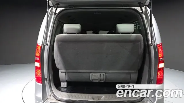 Hyundai Starex 2015 — фото 20