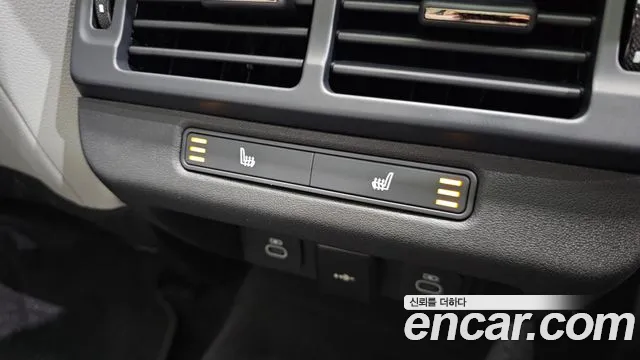 Land Rover Range Rover Evoque 2025 — фото 18