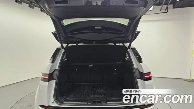 Land Rover Range Rover Evoque 2025 — фото 20