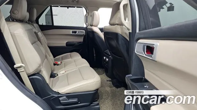 Ford Explorer 2020 — фото 11