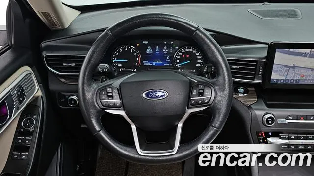 Ford Explorer 2020 — фото 14