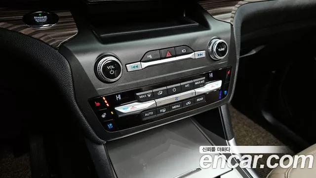 Ford Explorer 2020 — фото 17