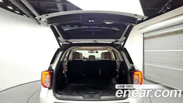 Ford Explorer 2020 — фото 20