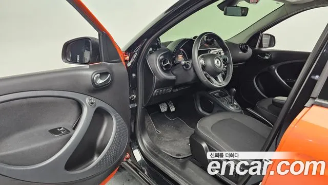 Smart Forfour 2016 — фото 10