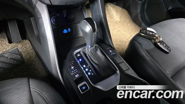 Hyundai Santafe 2017 — фото 9