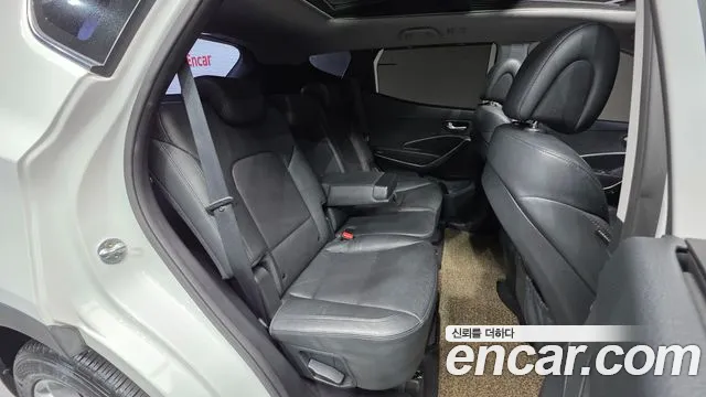 Hyundai Santafe 2017 — фото 19